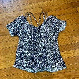 Short sleeve shirt with criss cross back